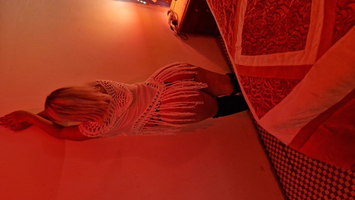 SOY BRUNA MUY APASIONADA Y JUGUETONA