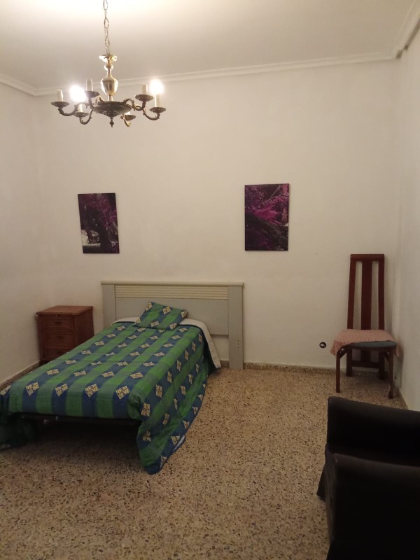 Alquilo habitación a escort o masajista