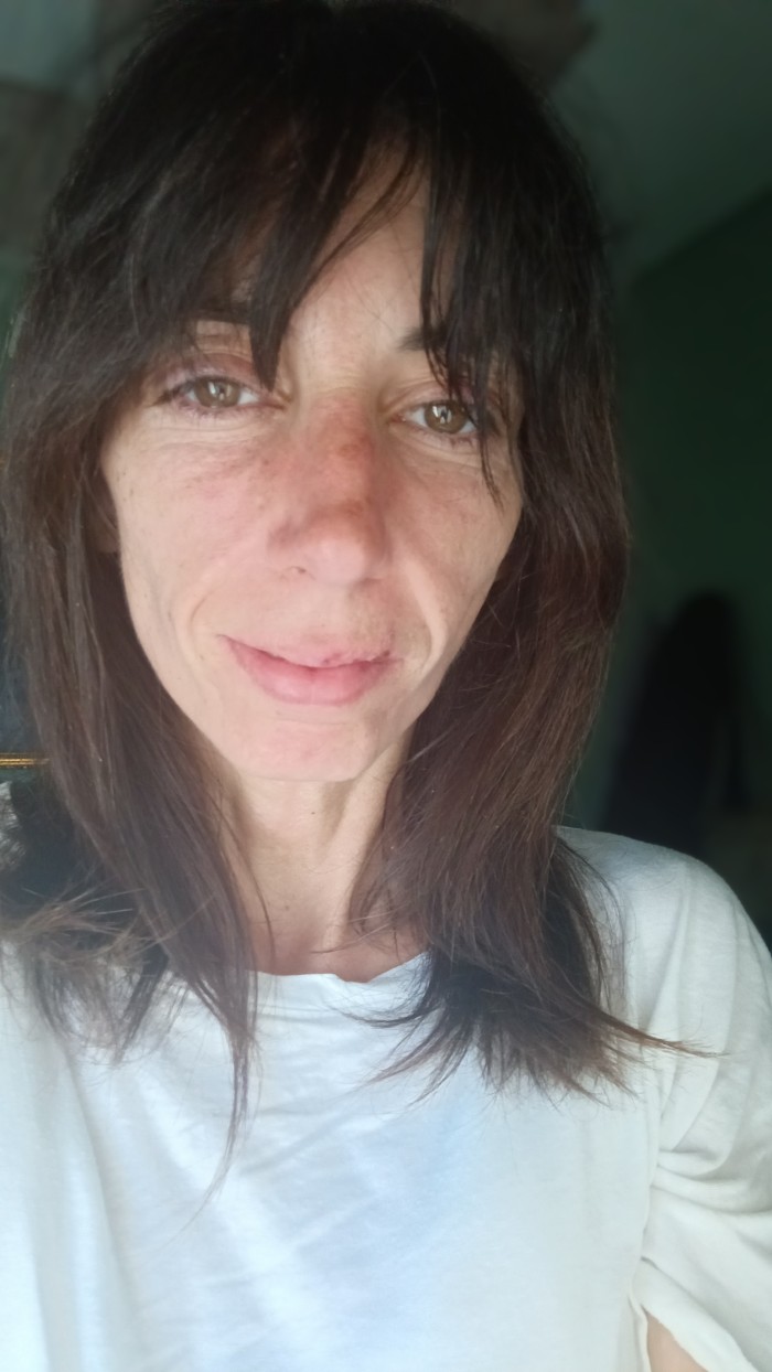 No soy escort necesito alguien que me ayude