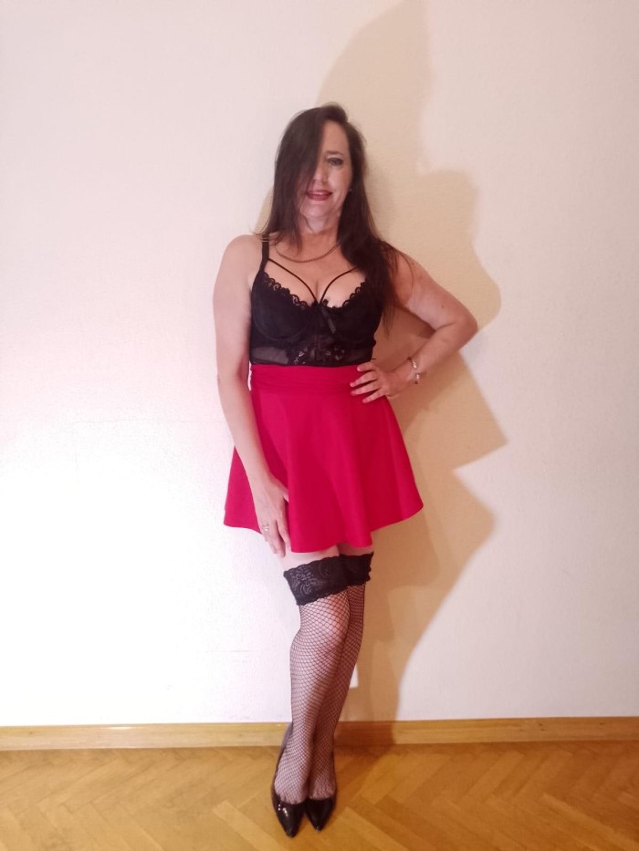 SOY TU ZORRITA ESPAÑOLA, MOEBOSA, PURO VICIO FIESTERA