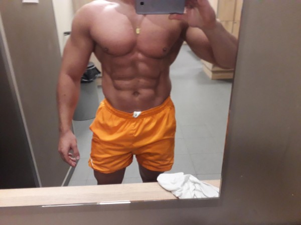 ESCORT MASCULINO CACHAS DE PASO
