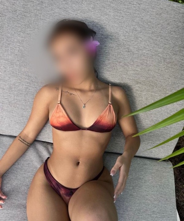 Valeria muy caliente La Laguna avenida los menceyes 116