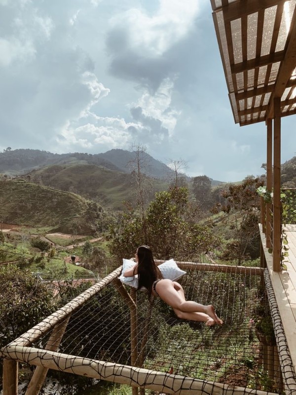 JOVENCITA 18 AÑOS FIESTERA GARGANTA PROFUNDA