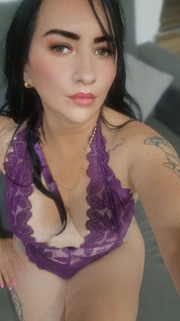 MADURITA SOY MUY CARIÑOSA Y TREMENDA SERÉ TU CHICA IDEAL