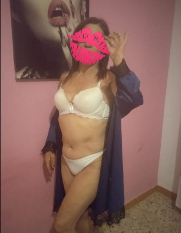 Española madurita atractiva squit a chorro