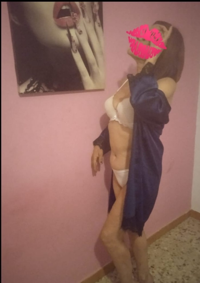 Española madurita atractiva squit a chorro