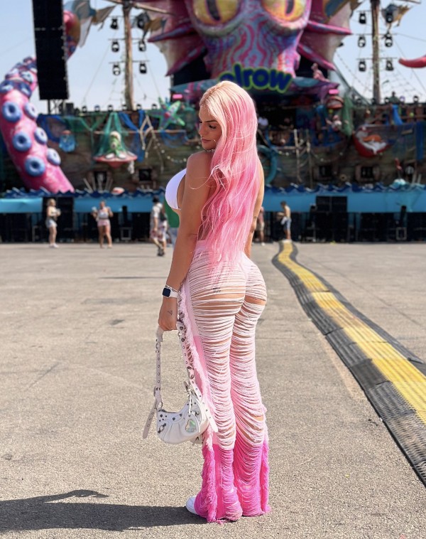 Brasiliena , XL & feminina