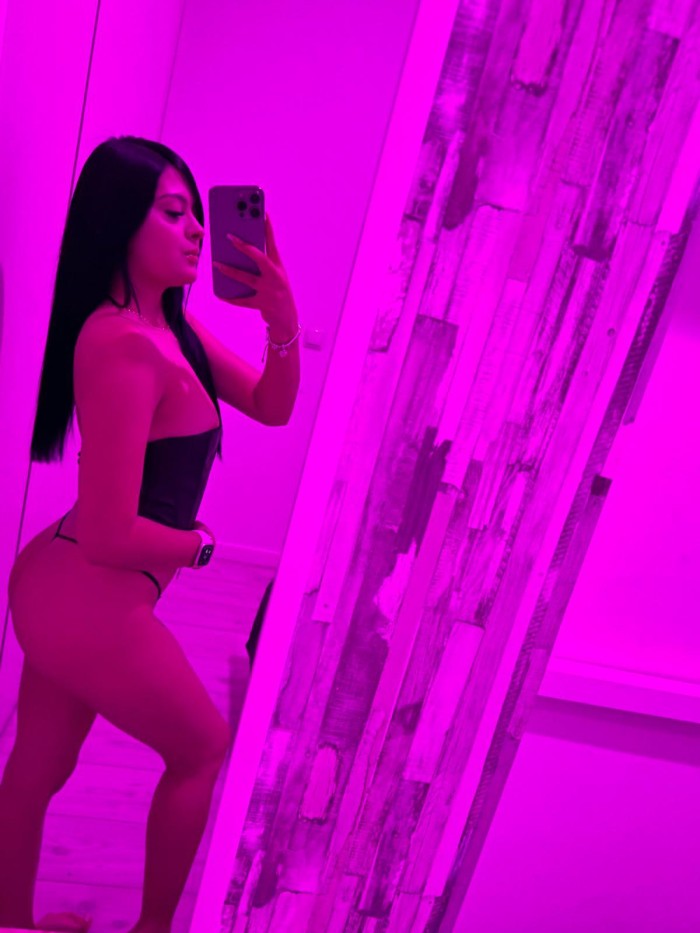 BELLA SENSUAL Y MUY ARDIENTE