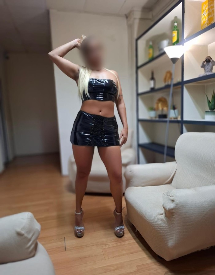 UN CAPRICHO MUJERON ADICTA AL SEXO.