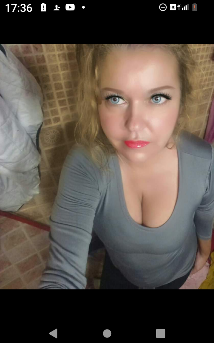 Saskia madurita canaria rubia curvas 25