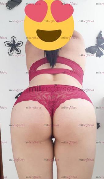 Dúplex travesti y chica