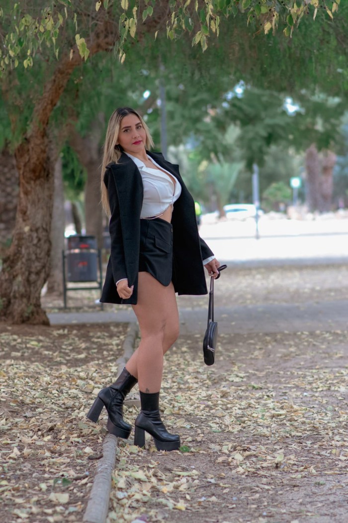 MORBOSA COMPLACIENTE SEDUCTORA