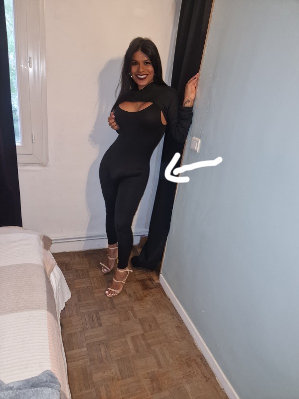 Rebeca linarez lechera, pollona culona y tetona..