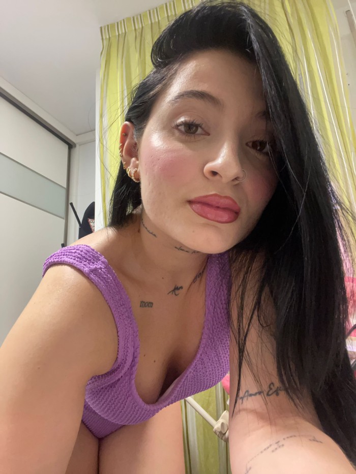 Una chica fascinante Nueva en Zaragoza