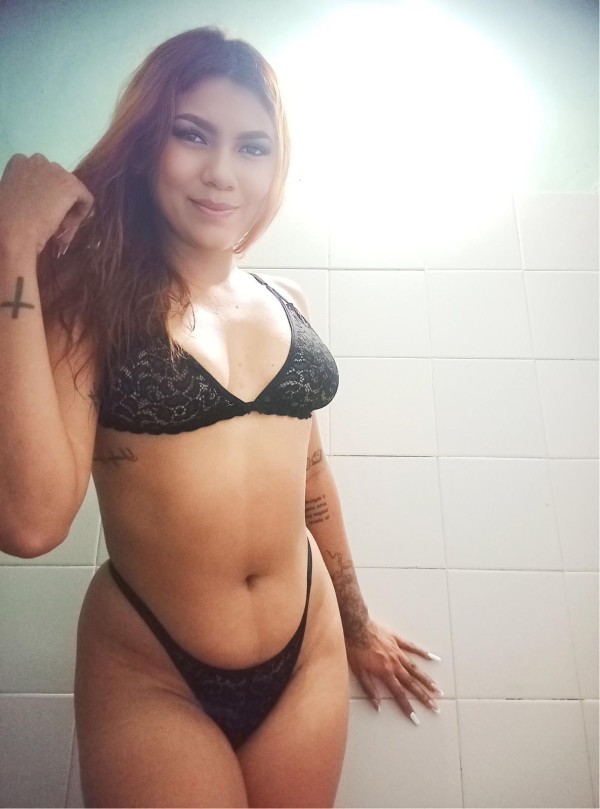 7 CHICAS 1 TRAVESTI MUCHISIMO MORBO Y FIESTA HOT
