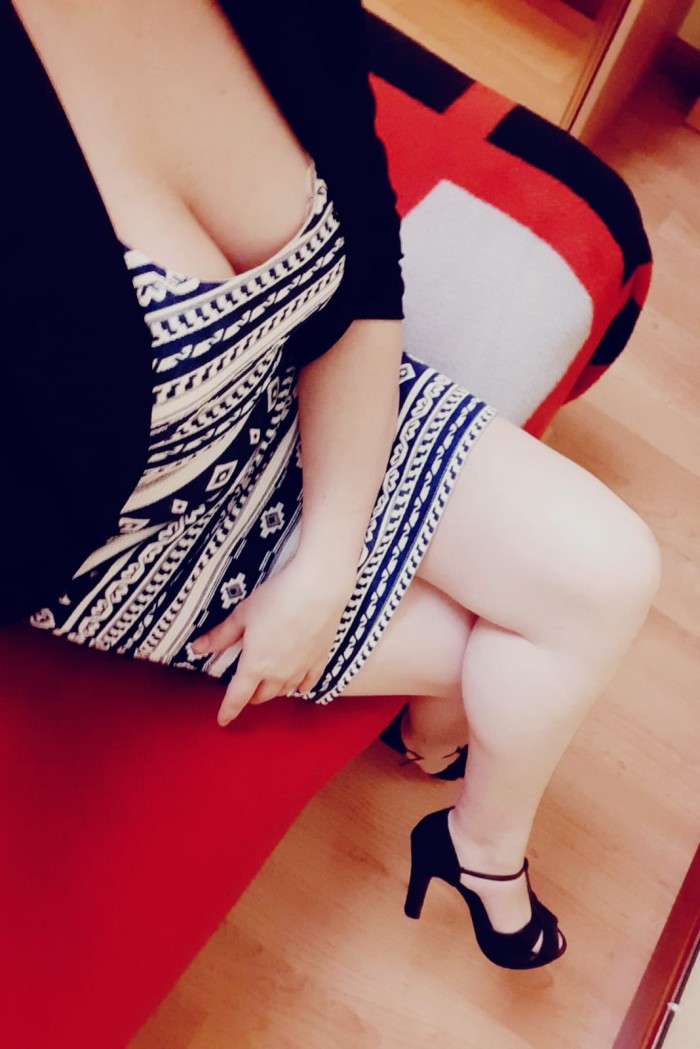 Chica sensual, solo emito por videollamada