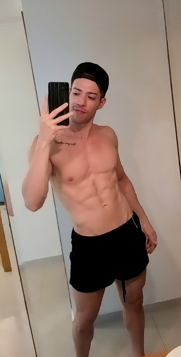 Andy chico sexy latino caliente solo hombres