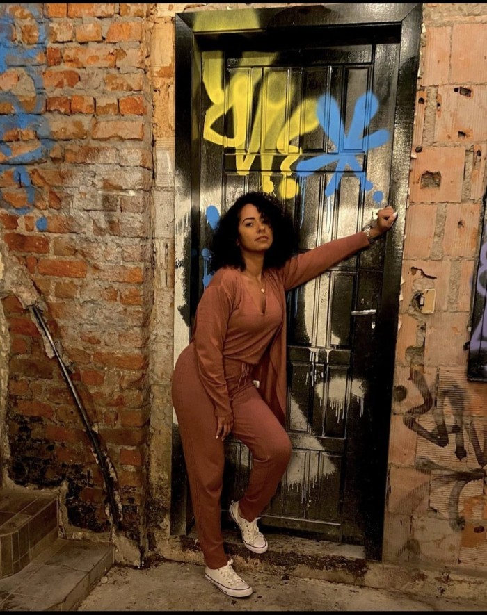 Una trans con aguante pasiva y activa polla 22 cm