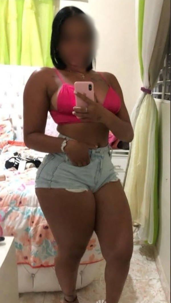 NOVEDAD EN ALMERIA AGUADULCE TU MEJOR COMPAÑÍA REAL/100 FIESTERA VICIOSA