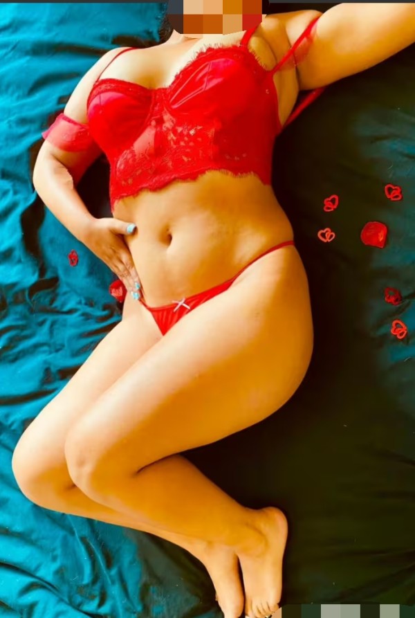 Soy Laura ven a conocerme recién llegada a Sevilla los remedios