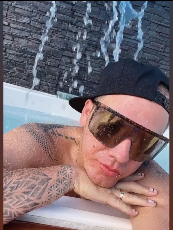 Complaciente sin duda ok