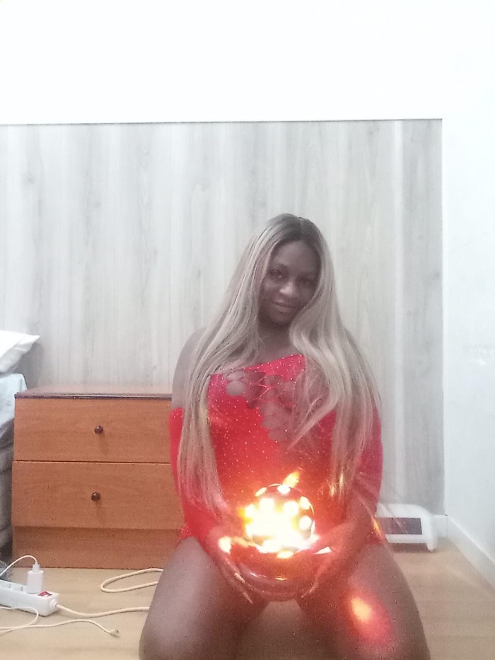 Sudafricana fiestera y caliente en valdemoro