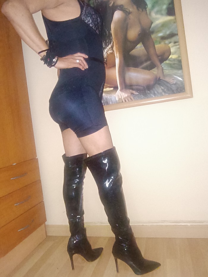 Katy cariñosa viciosa