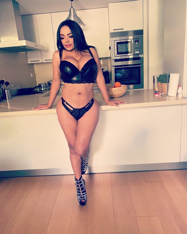 Disponible en Tenerife diosa venezolana