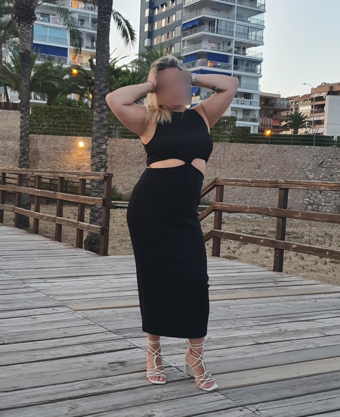 Anna tu Rubia muy caliente