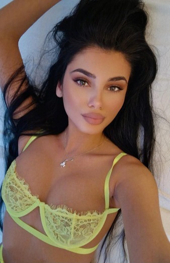 LLÁMAME SOY DARYA NUEVA MORENA EN BENIDORM