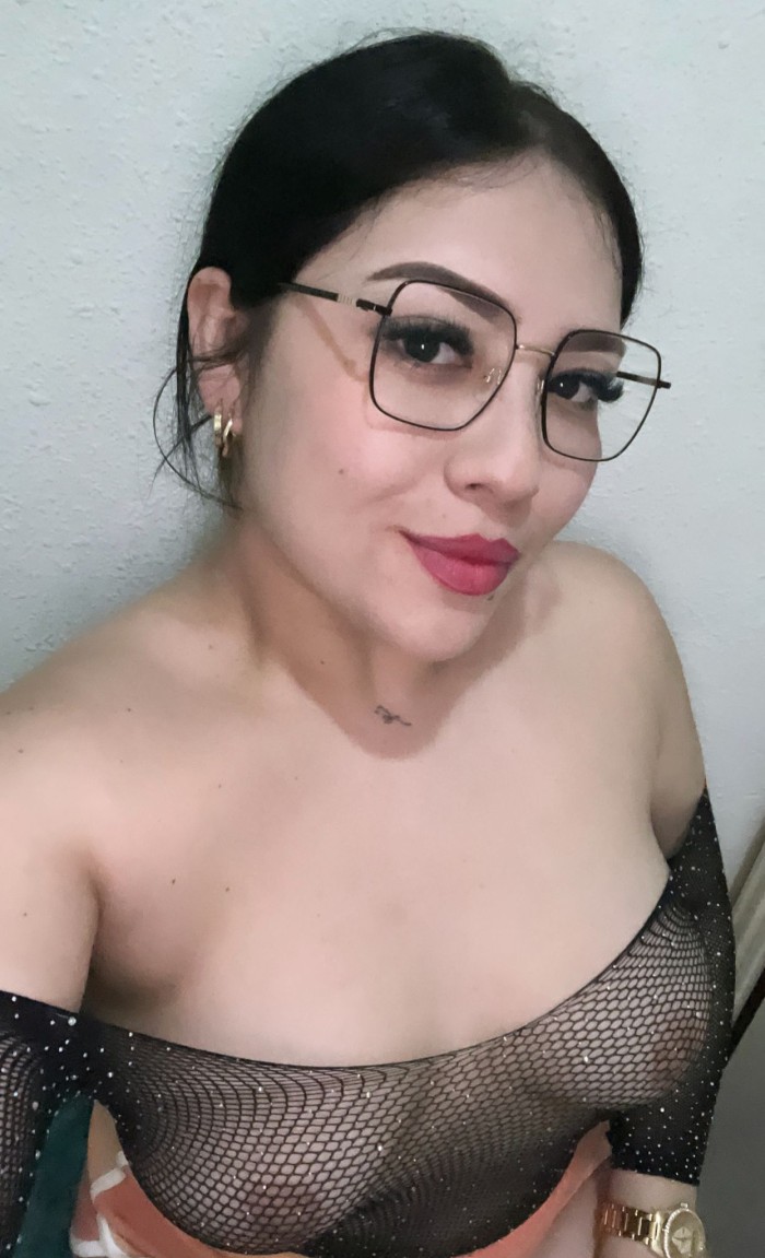 CHICA AVENTURERA QUIERE RATOS AMENOS