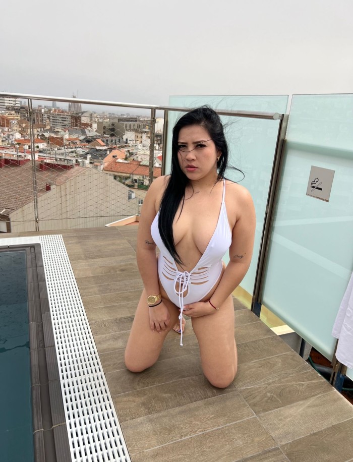 CHICA AVENTURERA QUIERE RATOS AMENOS