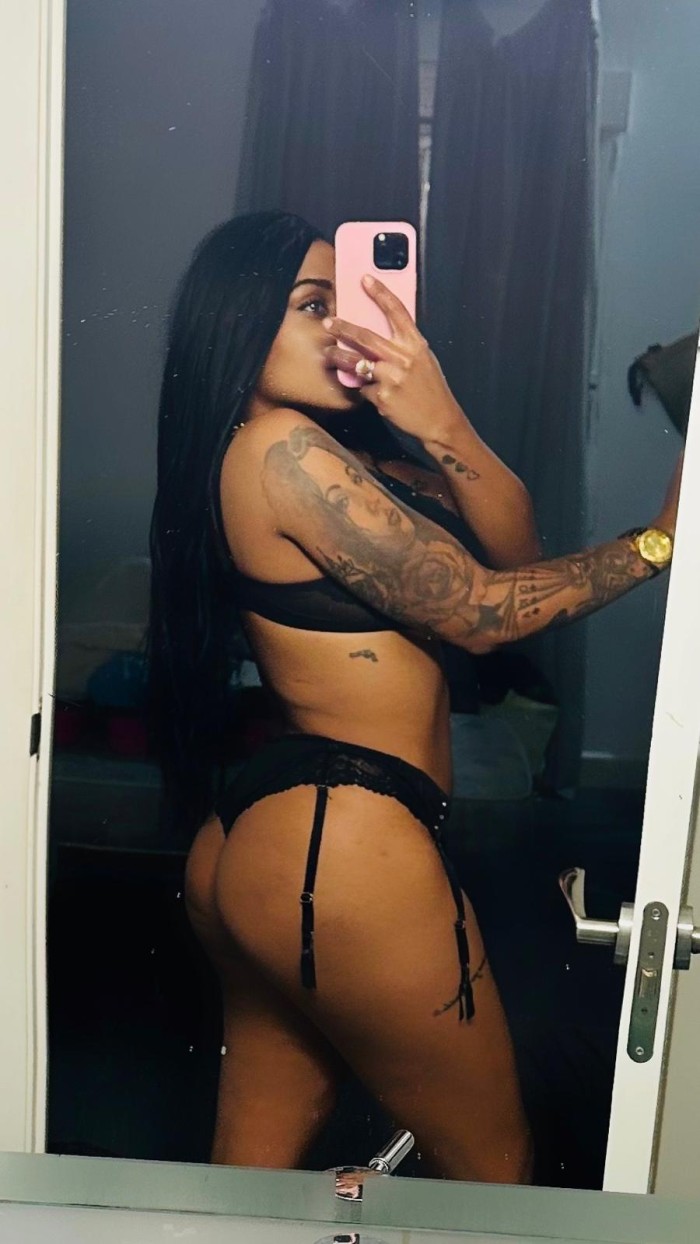 JESSICA, TU FANTASÍA MÁS SECRETA SALIDAS