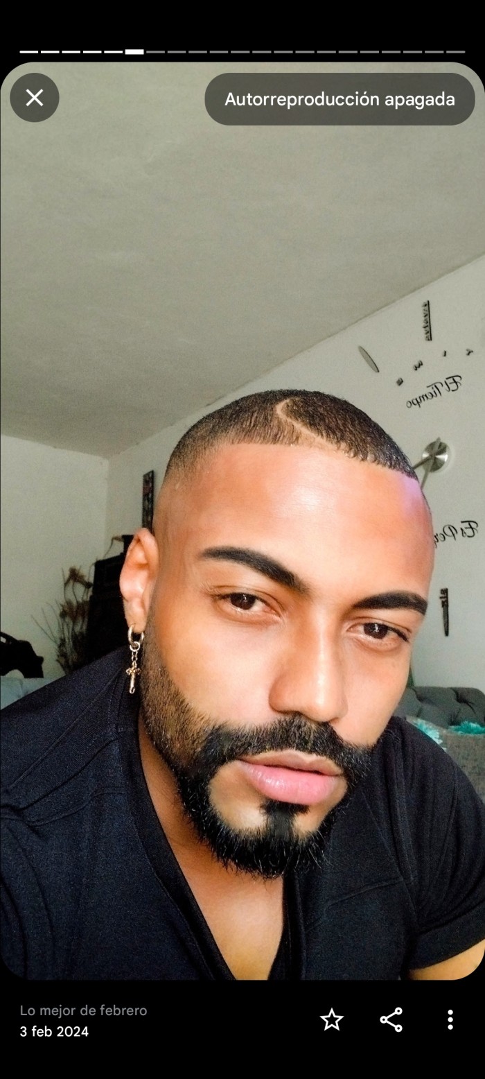 JOVEN MORENO ATLÉTICO EXCELENTE COMPAÑÍA