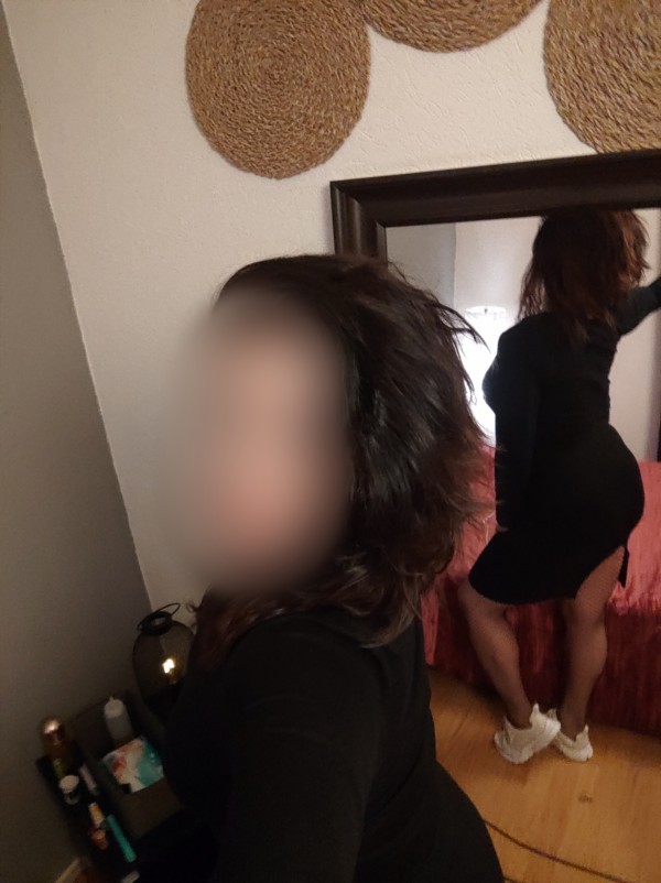 Dos amigas independientes y muy calientes