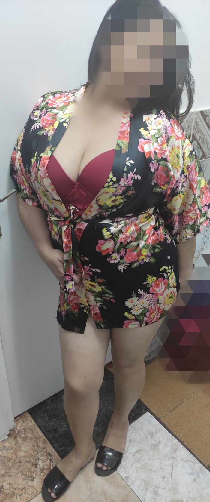 Señora recién iniciada amorosa y entregada