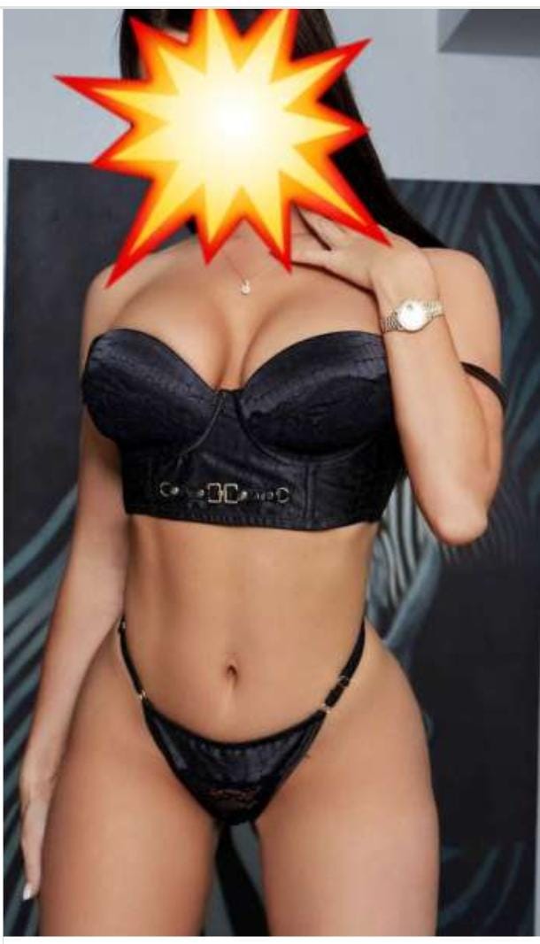 Joden morenita inplicada fiesteras