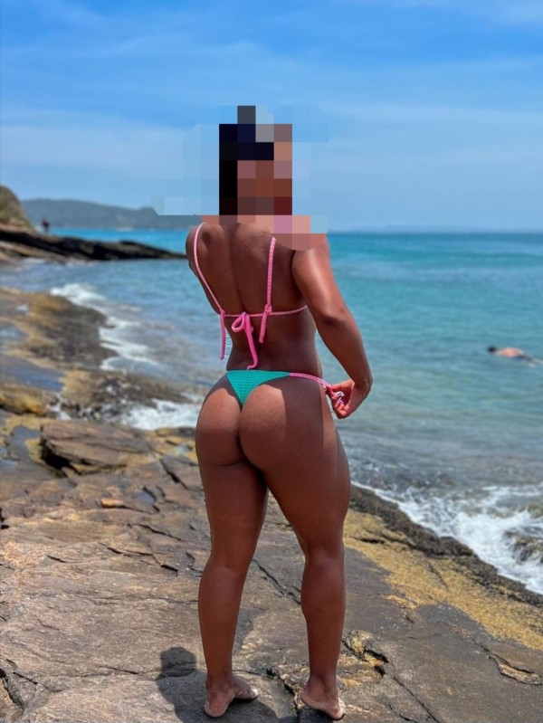 Sexy latina participar las 24 horas disponível