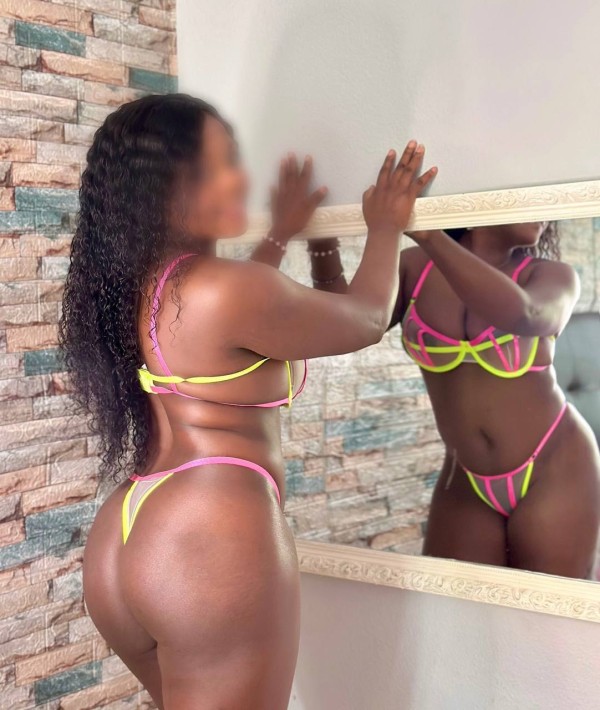 MASAJISTAS MUY COMPLACIENTES 24HRS