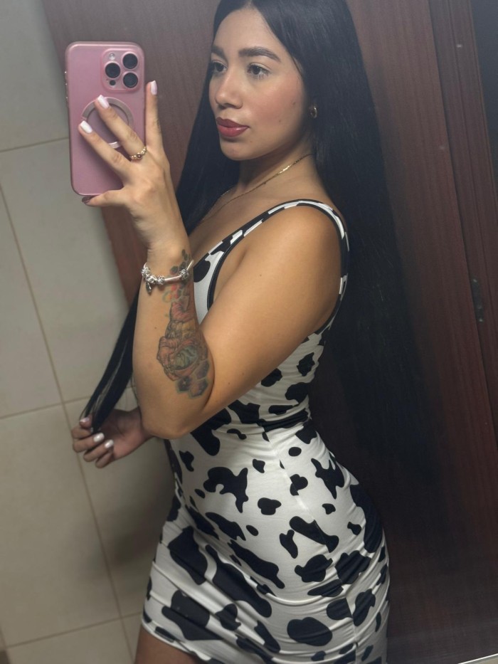 TE GUSTAN LAS COLOMBIANAS, TE TENGO UNA MUY RICA