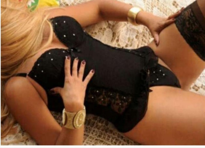 SARA RUBIA COLOMBIANA CALIENTE Y APASIONADA