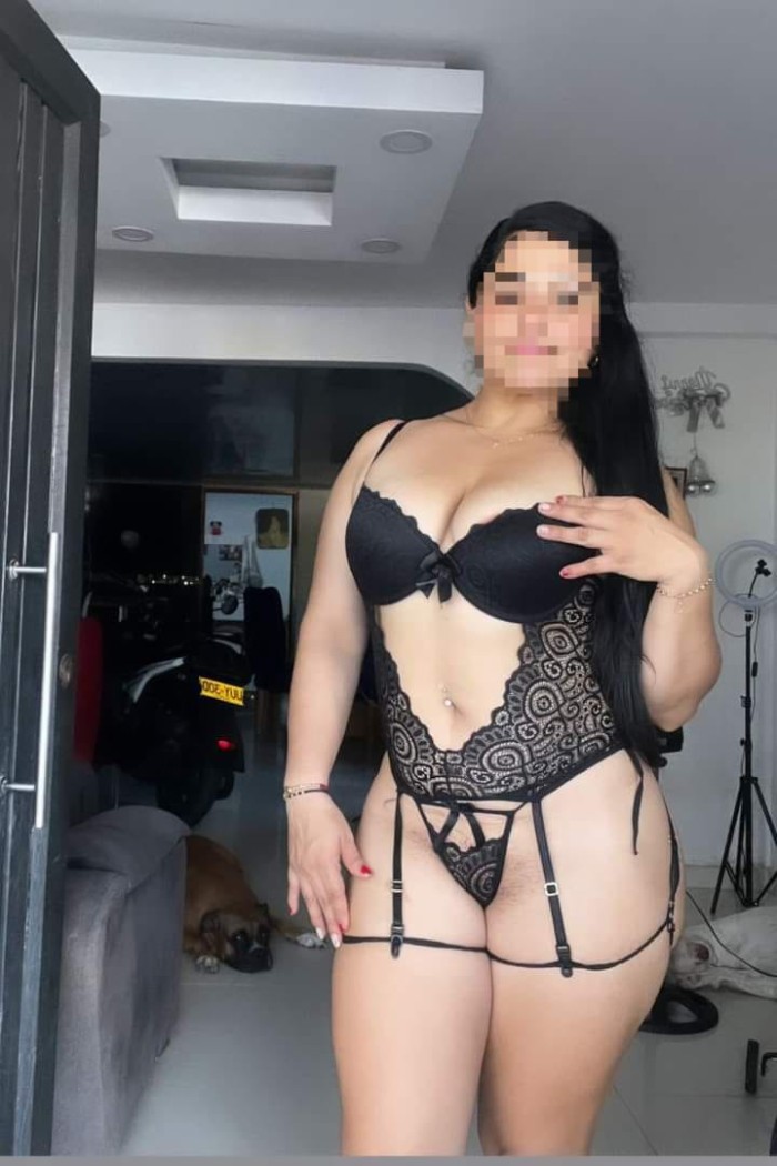 UNA MADURITA EXQUISITA!! VEN Y PRUEBAME