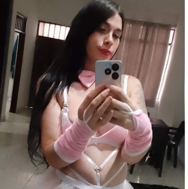 CACHONDA Y hermosa chica transexual en Madrid