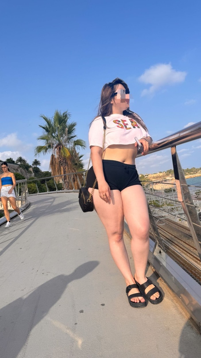 BOLUTUOSO Y RICO CULO DE LATINA