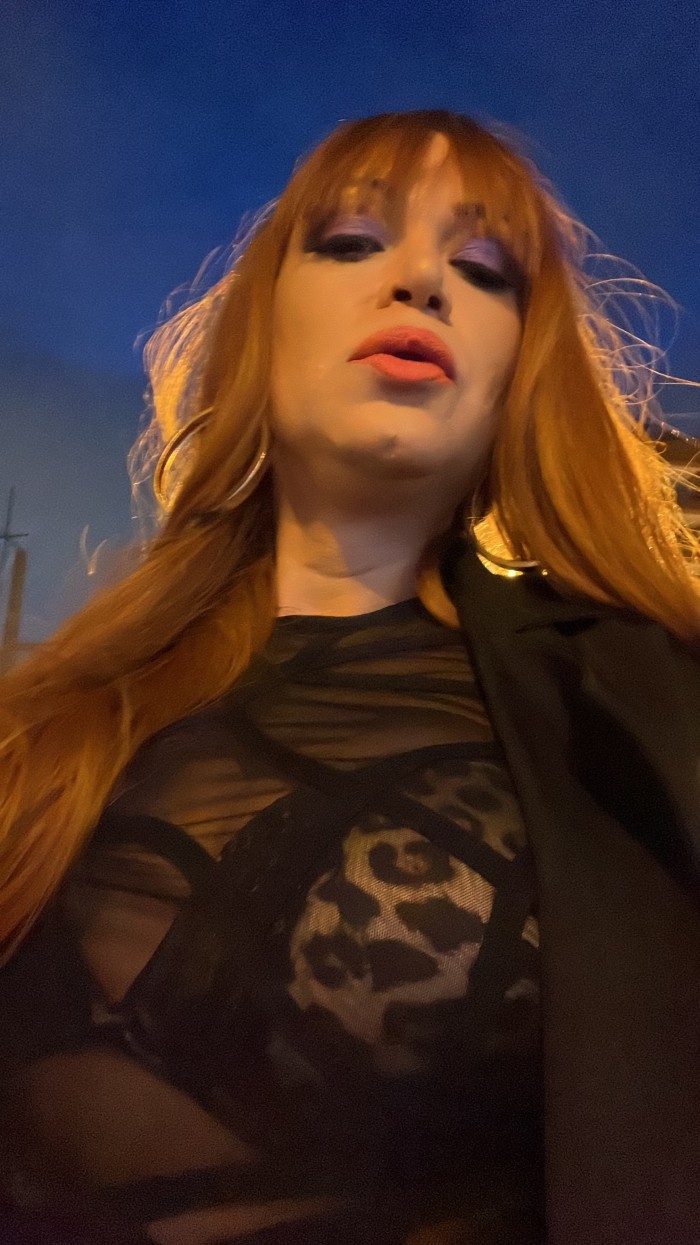 QUE HACEs, ven por tu MASAJE, BESO NEGRO