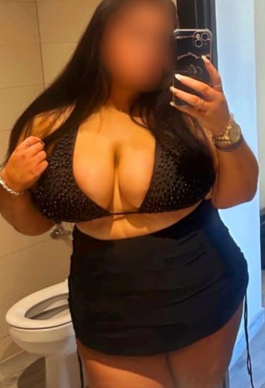 SEXI, TETONA XXL, BESUCONA, LABIOS CARNOSOS,MASAJES..