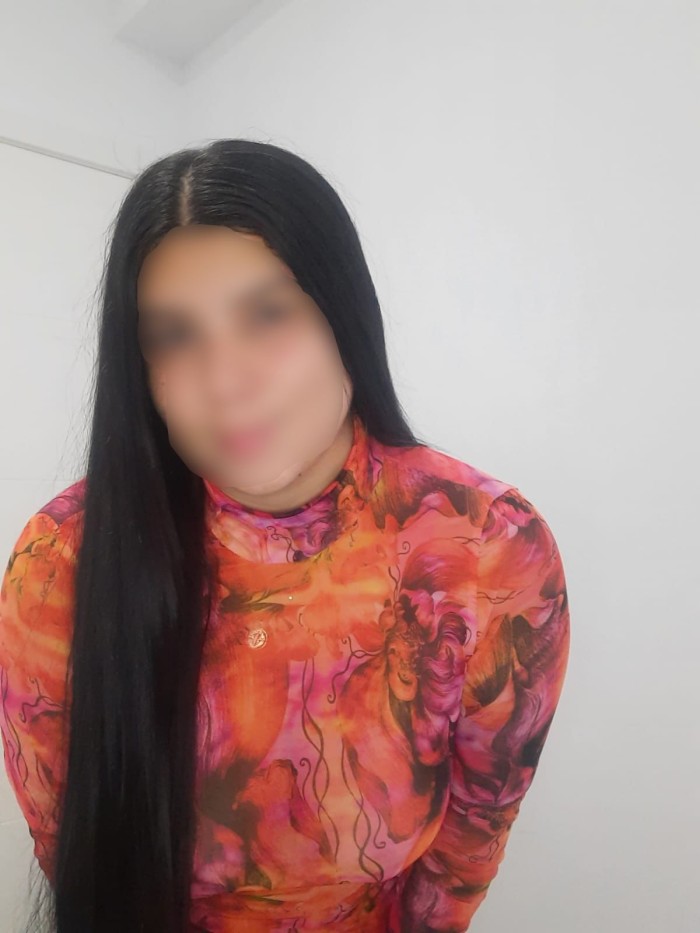 JULIANA, EL ENCANTO QUE TE ENVUELVE  SALIDAS