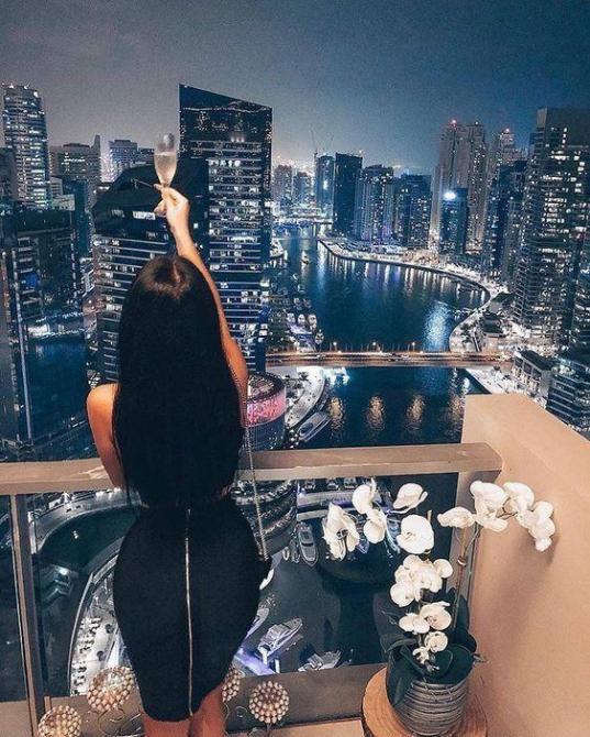 PLAZA DISPONIBLE PARA CHICAS PISO DE LUJO DISCRETO