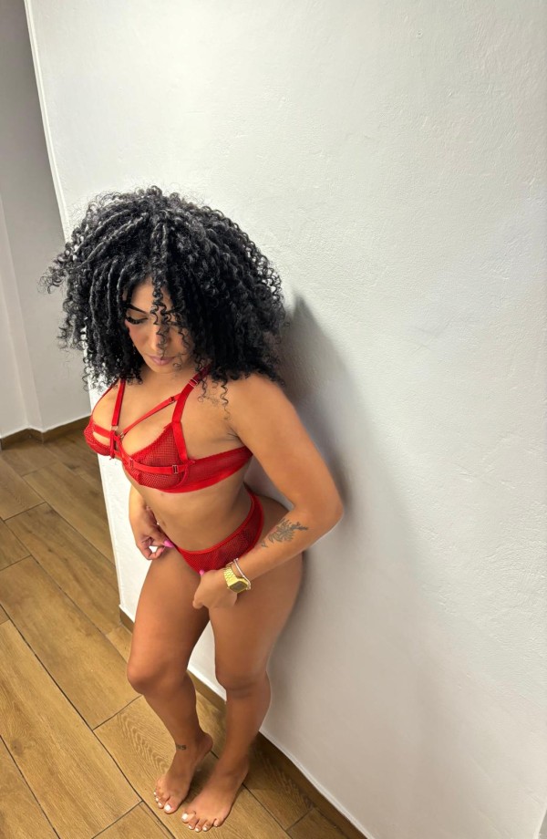 PAULINA Vecindario morena exótica latina caprichosa