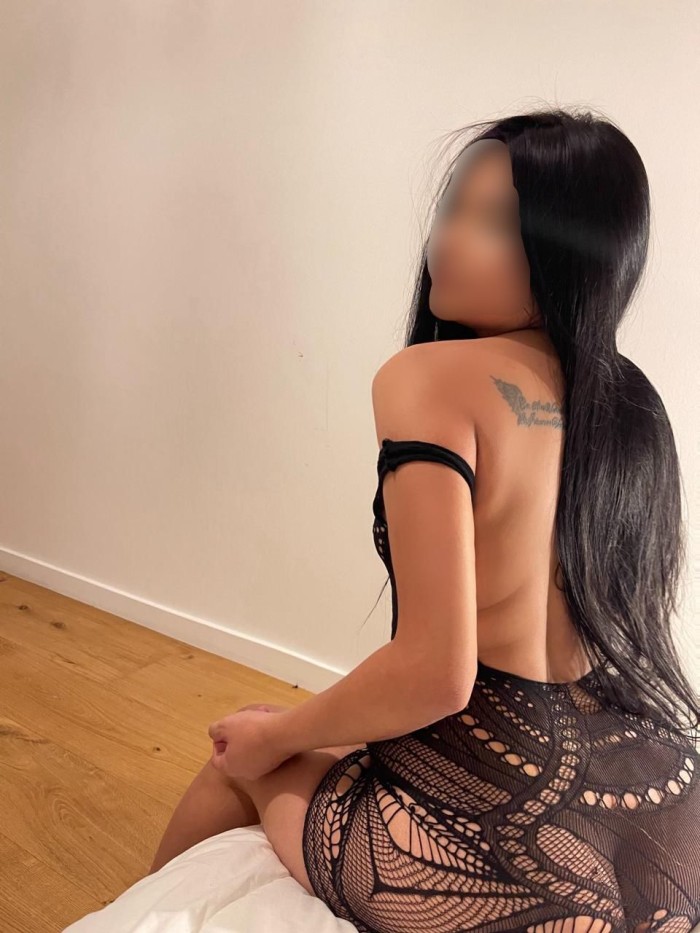 DEMONIO EN TU CAMA LISTA PARA CALENTARNOS